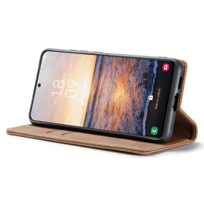 Samsung Galaxy S24+ (SM-S926) CaseMe Retro Solid Flip Case Book - light brown | Priedai.lt