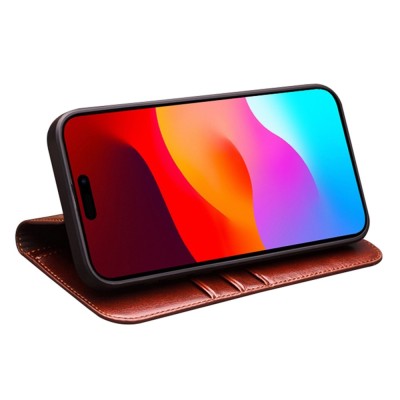 "QIALINO" flip case cover - brown (iPhone 15 Pro Max)