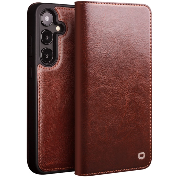 "QIALINO" flip case cover - brown (Galaxy S25+)