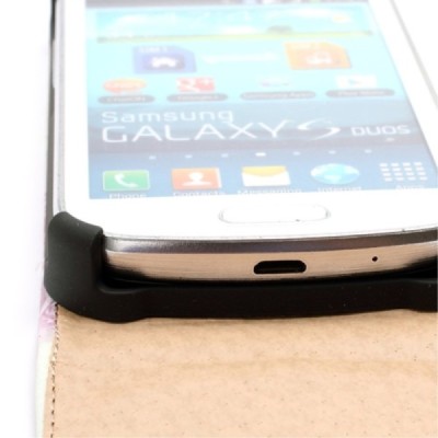 Vertikaliai atverčiamas baltas gėlėtas Samsung Galaxy S Duos 2 S7582, S Duos S7562, Trend S7560, Trend Plus S7580 dėklas / Pried