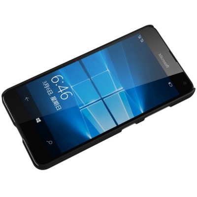 Microsoft Lumia 650 Nillkin Frosted Shield juodas plastikinis dėklas + apsauginė ekrano plėvelė / Priedai.lt
