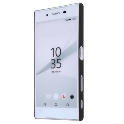 Sony Xperia Z5 Nillkin Frosted Shield juodas plastikinis dėklas / Priedai.lt