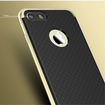 Apple iPhone 7 (iPhone 8) „IPAKY“ kieto silikono TPU juodas (auksiniais apvadais) dėklas - nugarėlė / Priedai.lt