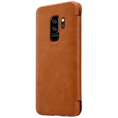 Prabangus „Nillkin“ Qin serijos rudas odinis atverčiamas Samsung Galaxy S9+ (G965) dėklas / Priedai.lt