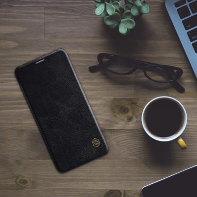 Prabangus „Nillkin“ Qin serijos juodas odinis atverčiamas Samsung Galaxy A6+ 2018 (A605F) dėklas - knygutė / Priedai.lt