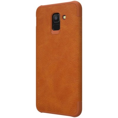 Prabangus „Nillkin“ Qin serijos rudas odinis atverčiamas Samsung Galaxy J6 2018 (J600) dėklas / Priedai.lt
