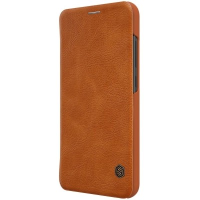 Prabangus „Nillkin“ Qin serijos rudas odinis atverčiamas Xiaomi Redmi 6 Pro (Mi A2 Lite) dėklas / Priedai.lt