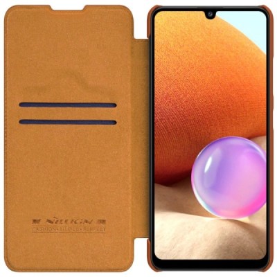 Prabangus „Nillkin“ Qin serijos rudas odinis atverčiamas Samsung Galaxy A32 4G (A325F) dėklas | Priedai.lt
