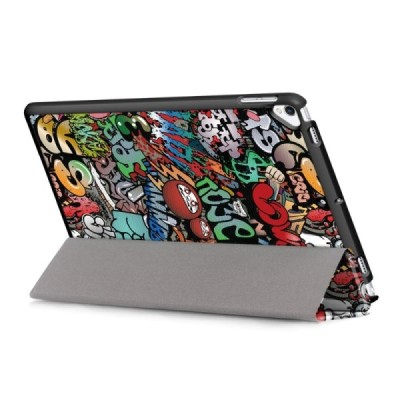 Apple iPad 10.2" (2019, 2020, 2021) atverčiamas spalvotas „Street Art“ dėklas - knygutė | Priedai.lt