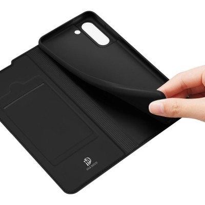 „Dux Ducis“ Skin serijos Samsung Galaxy S21 FE (Fan Edition) 5G juodas odinis atverčiamas dėklas | Priedai.lt