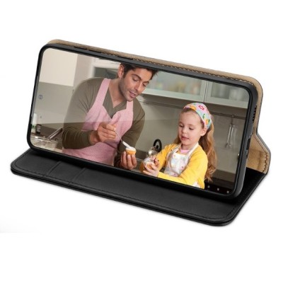 „Dux Ducis“ Hivo serijos Samsung Galaxy S22 5G (SM-S901X) juodas odinis atverčiamas dėklas | Priedai.lt