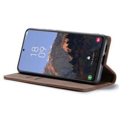 Samsung Galaxy S24+ (SM-S926) CaseMe Retro Solid Flip Case Book - brown | Priedai.lt