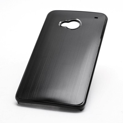 Šlifuoto metalo HTC One M7 juodas dėklas (Dėkliukas) / Priedai.lt