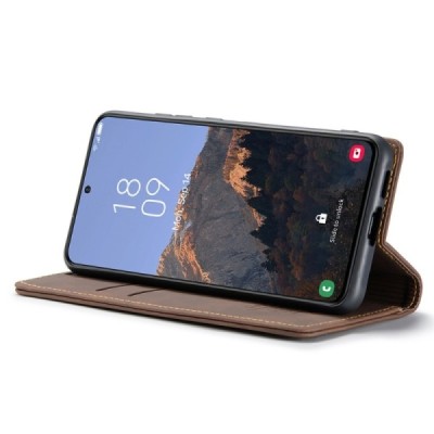 Samsung Galaxy S24 (SM-S921) CaseMe Retro Solid Flip Case Book - brown | Priedai.lt