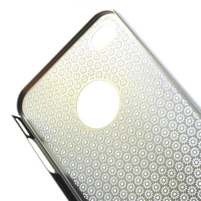 Stilingas auksinis, metalinis Apple iPhone 4, 4S dėklas (dėkliukas) raižytas gėlytėmis / Priedai.lt